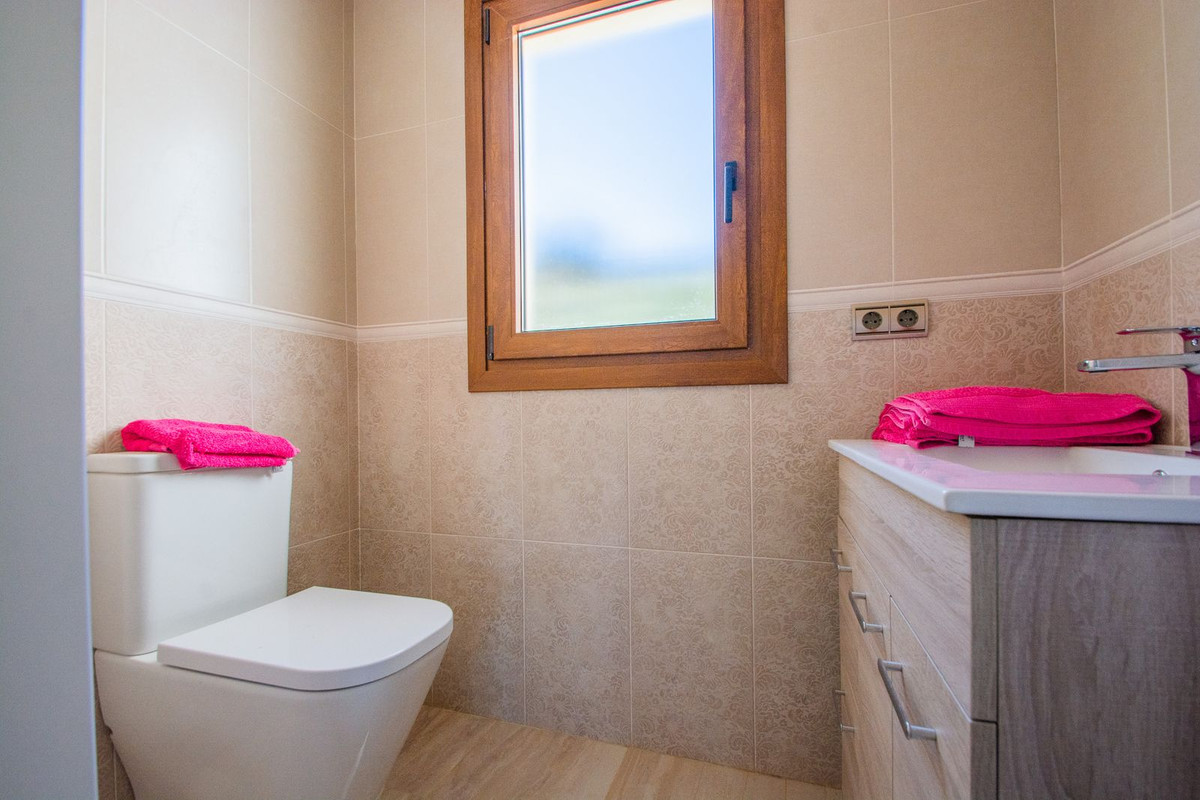 5 Bedroom Villa in Mijas - Photo 14