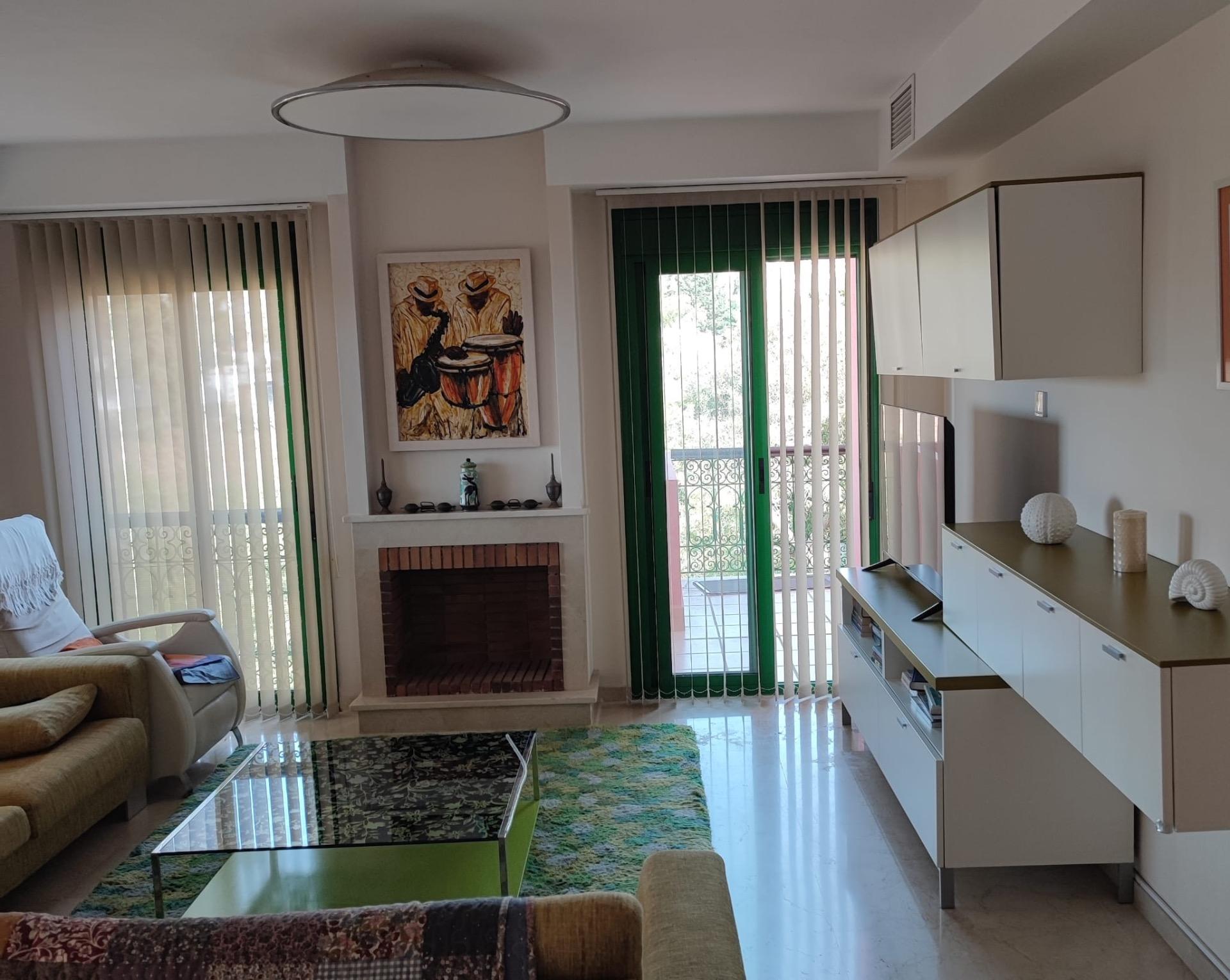 4 Bedroom Townhouse in Fuengirola - Photo 4