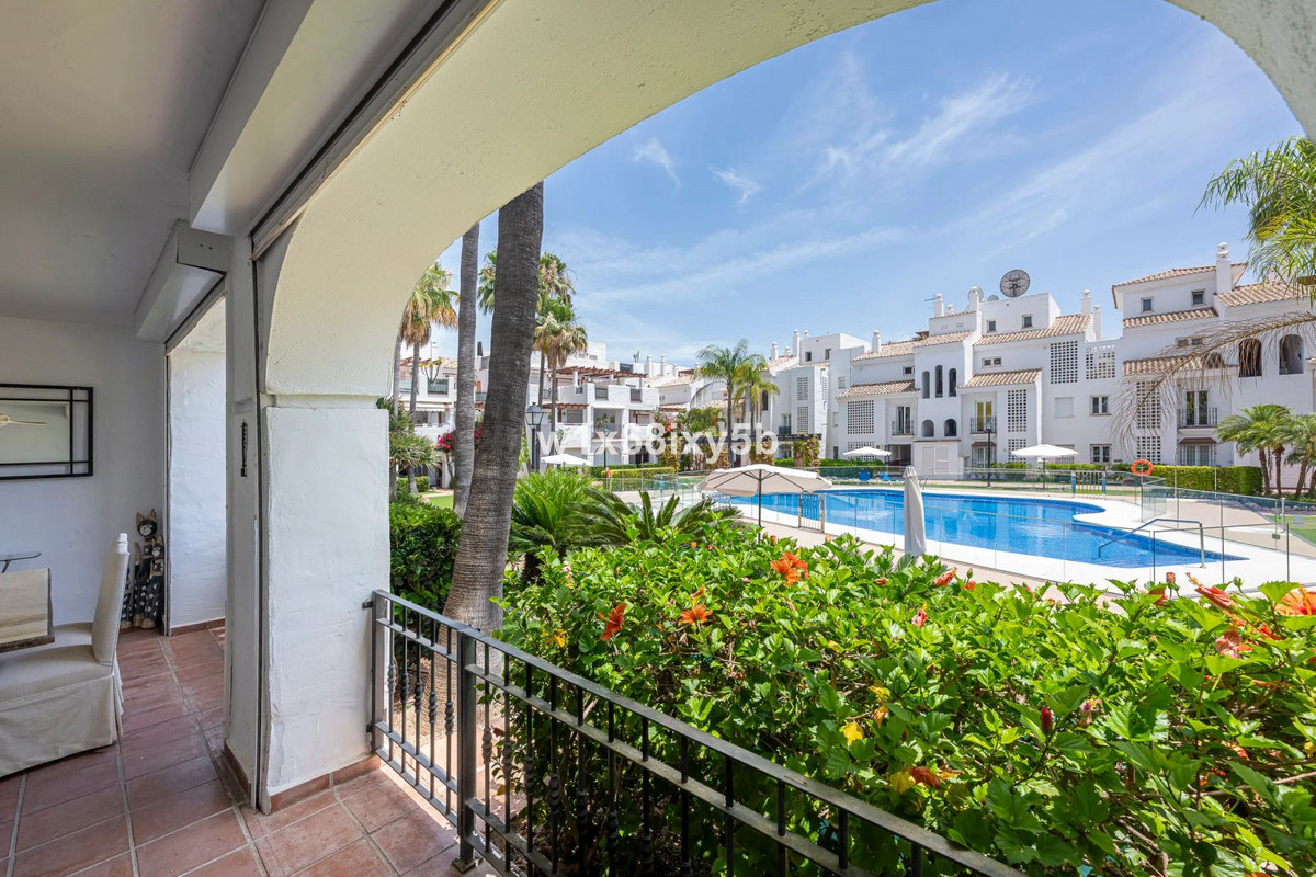 3 Bedroom Apartment in San Pedro de Alcántara - Photo 12
