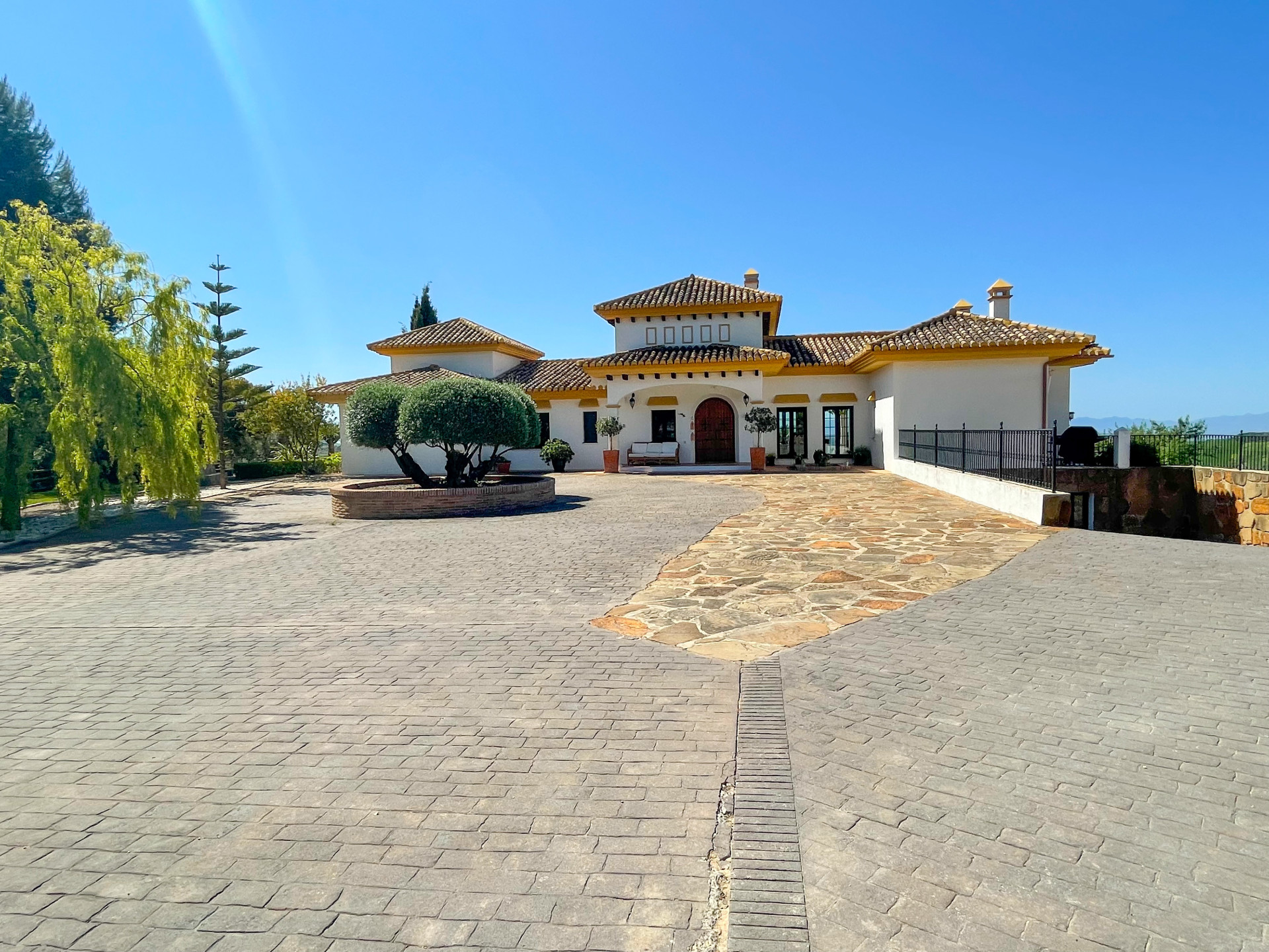 4 Bedroom Villa in Villanueva de la Concepción - Photo 28