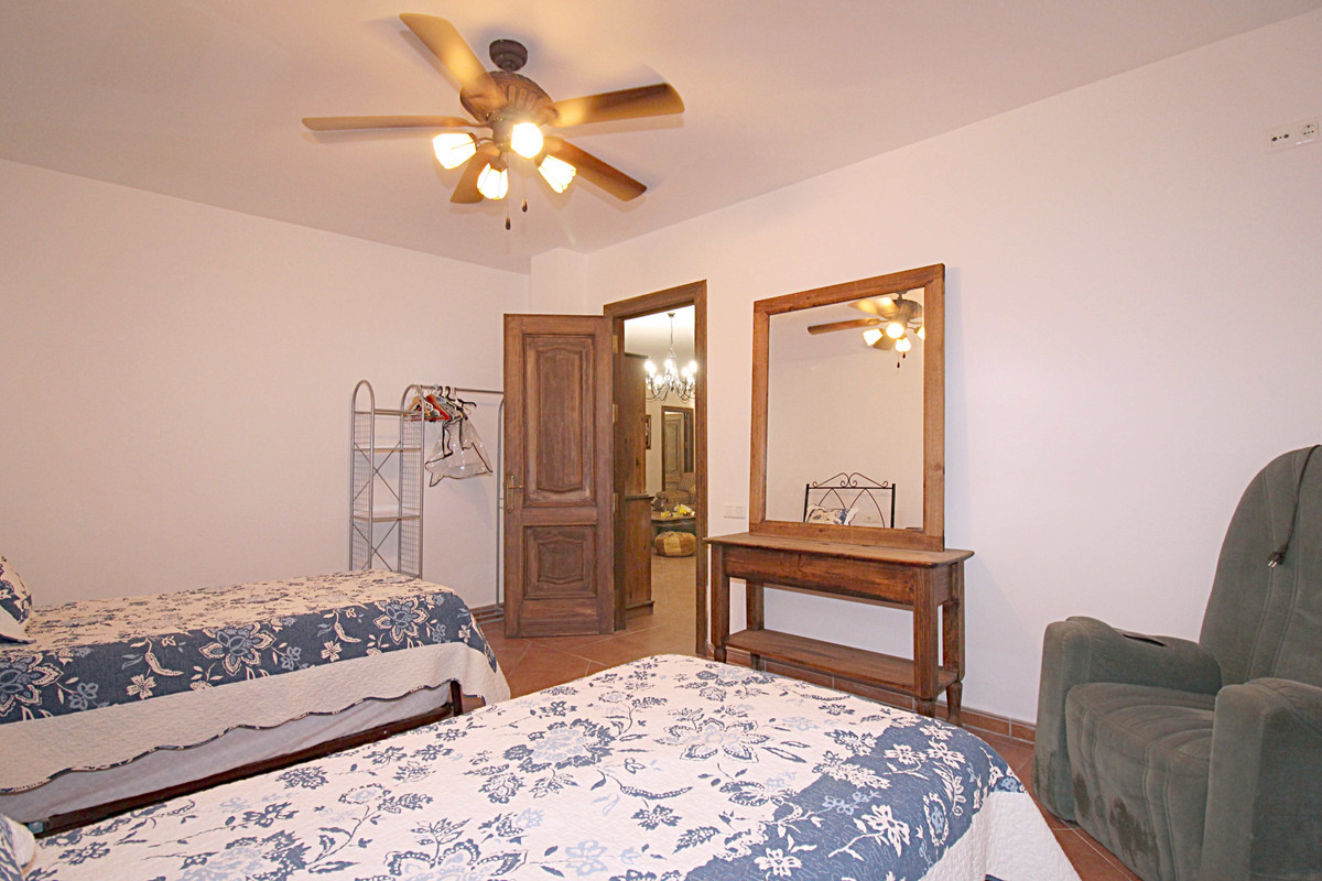 6 Bedroom Country house in Monda - Foto 26