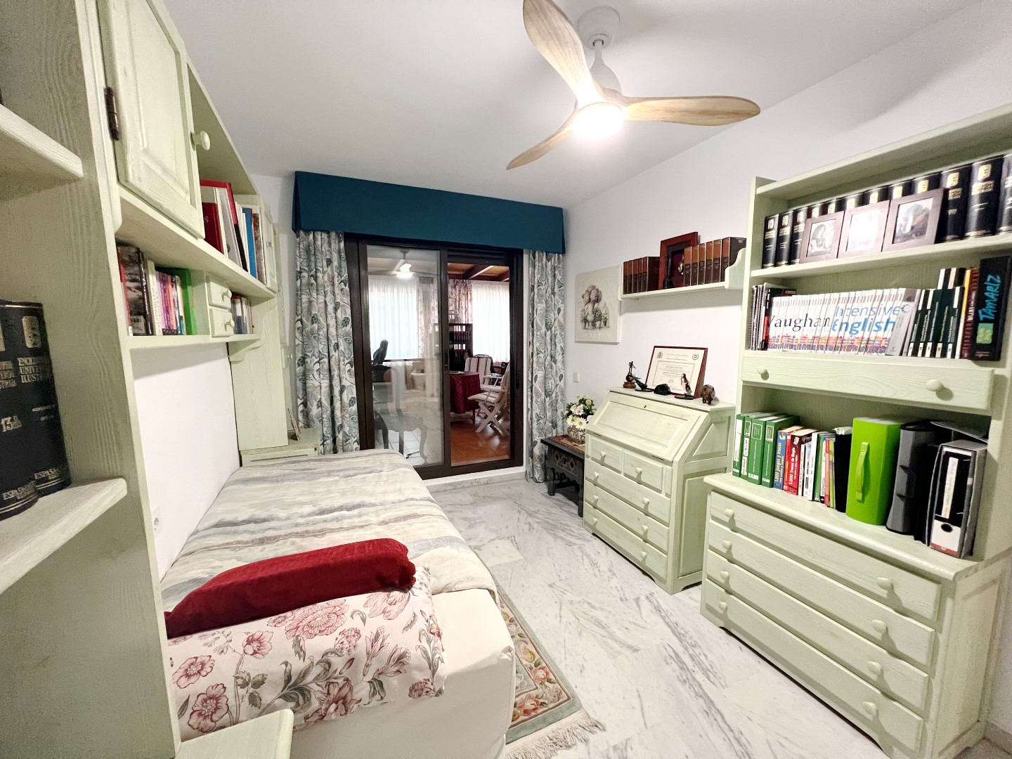 3 Bedroom Apartment in Marbella - Photo 15