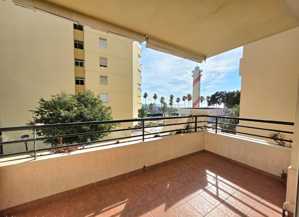 2 Bedroom Apartment in Marbella - Photo 4