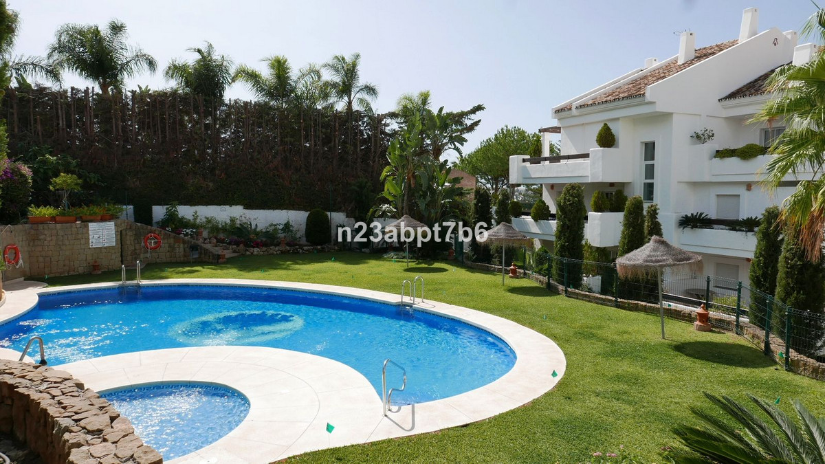 2 Bedroom Apartment in Marbella - Photo 12