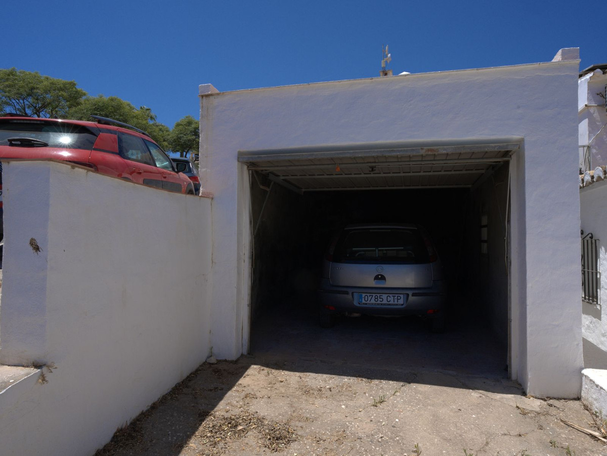 5 Bedroom Villa in Fuengirola - Photo 13