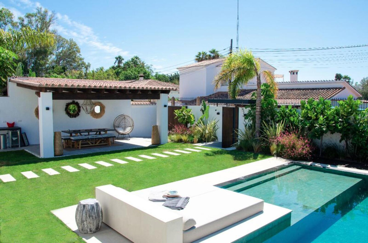 3 Bedroom Villa in San Pedro de Alcántara - Photo 16