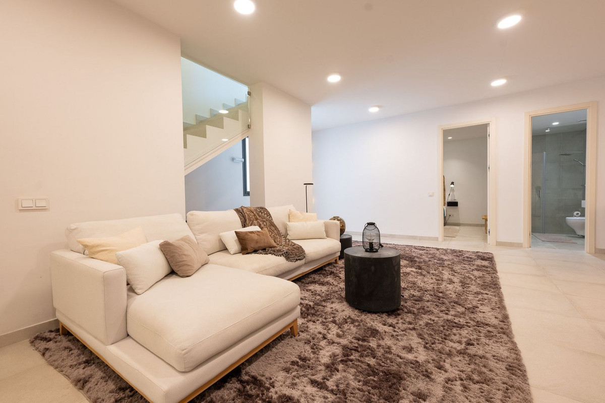 4 Bedroom Villa in Estepona - Foto 25