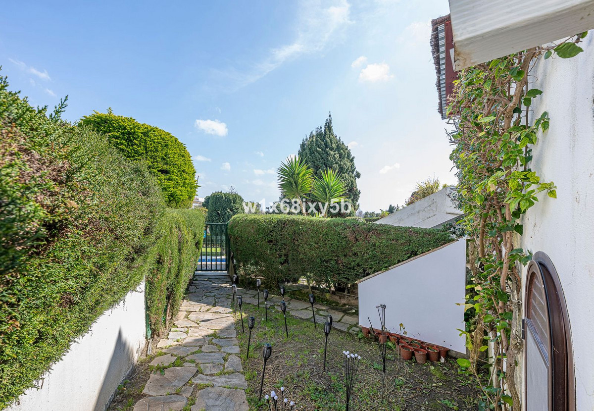 3 Bedroom Townhouse in Estepona - Фото 29