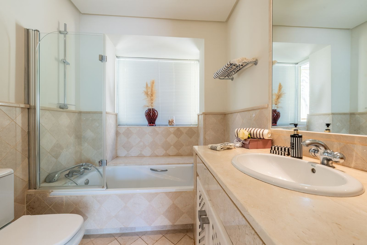 3 Bedroom Villa in Benahavís - Foto 25