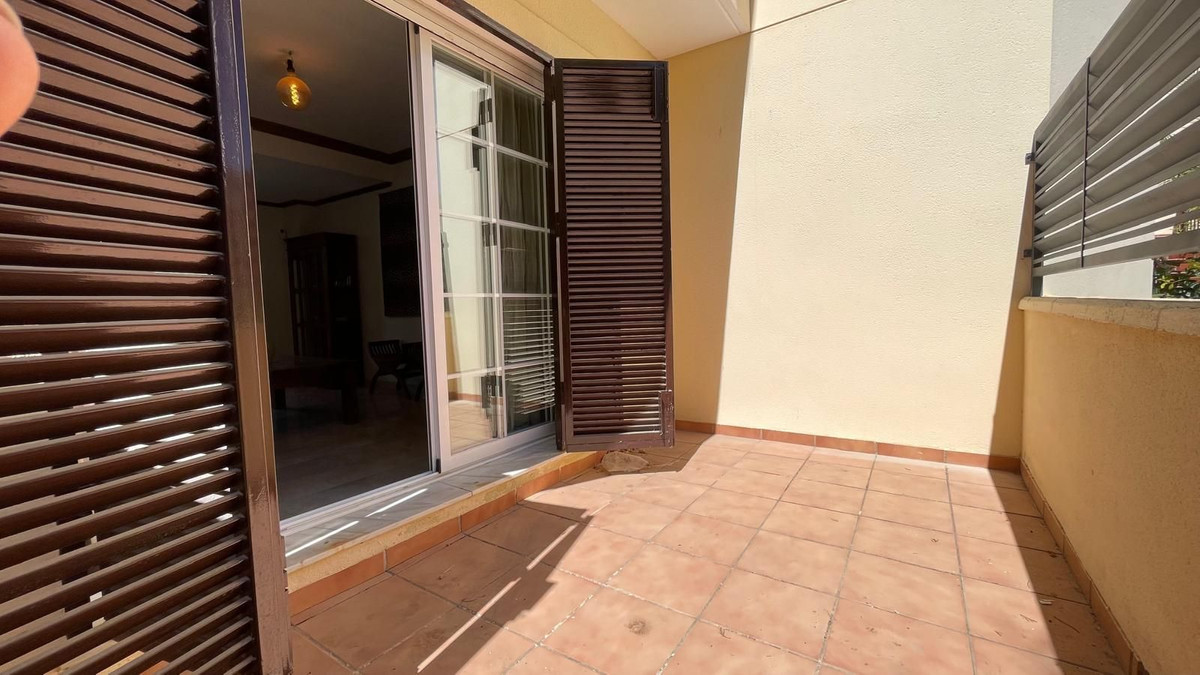 2 Bedroom Apartment in Marbella - Photo 6