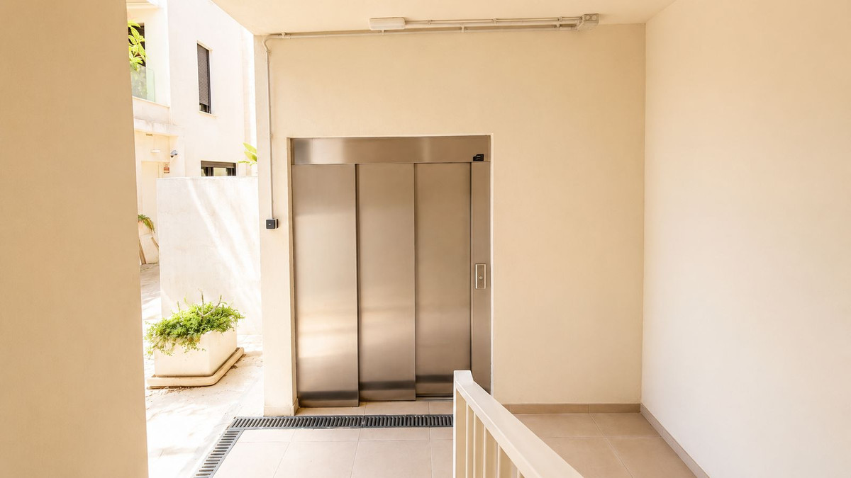 4 Bedroom Townhouse in Mijas - Photo 22