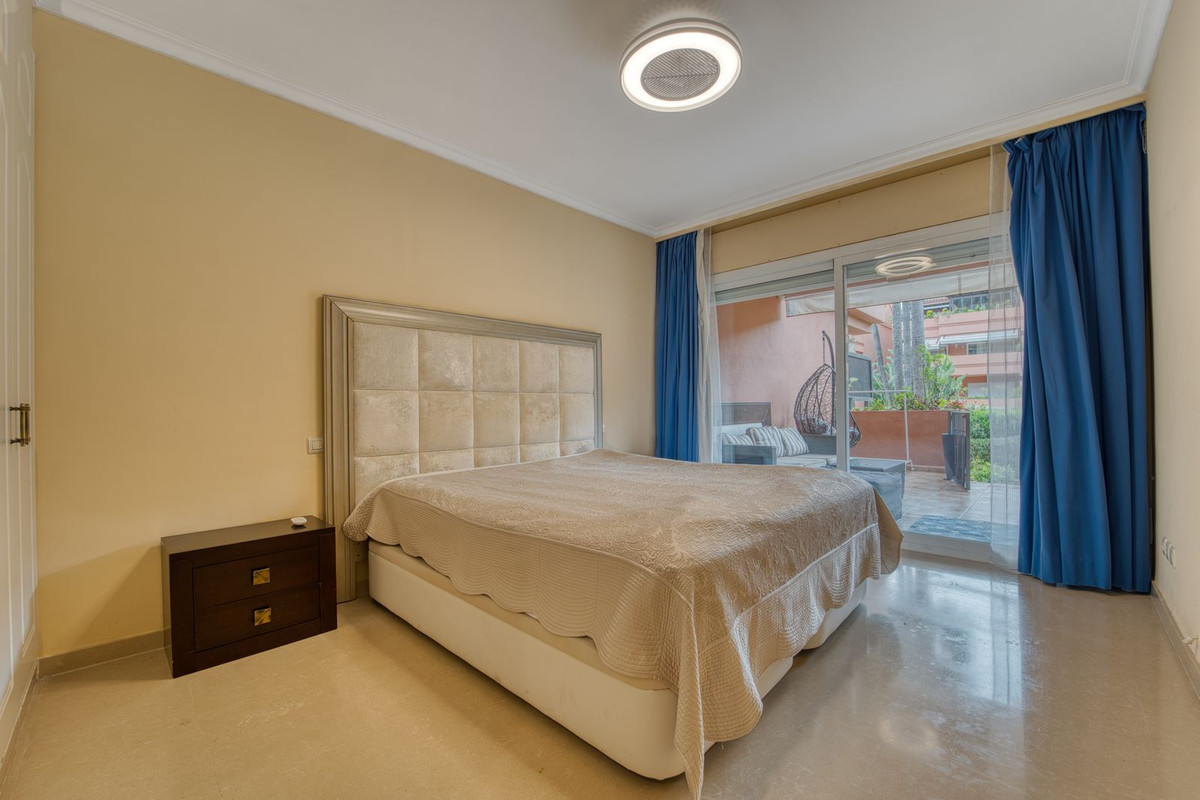 2 Bedroom Apartment in Marbella - Foto 8