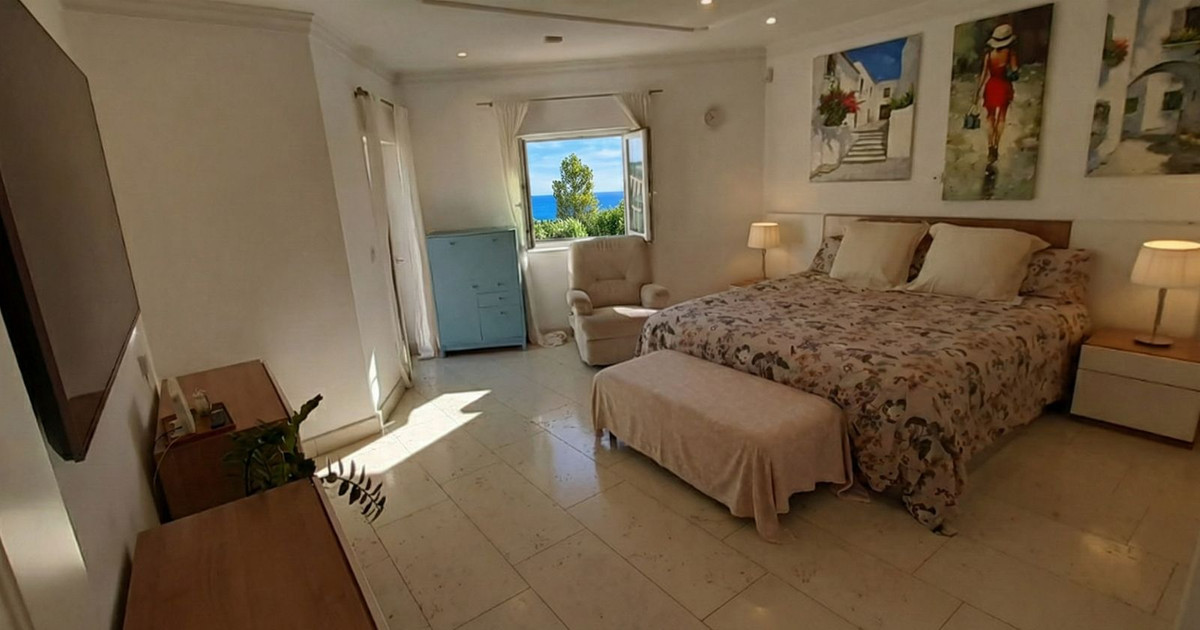 5 Bedroom Villa in Marbella - Photo 16