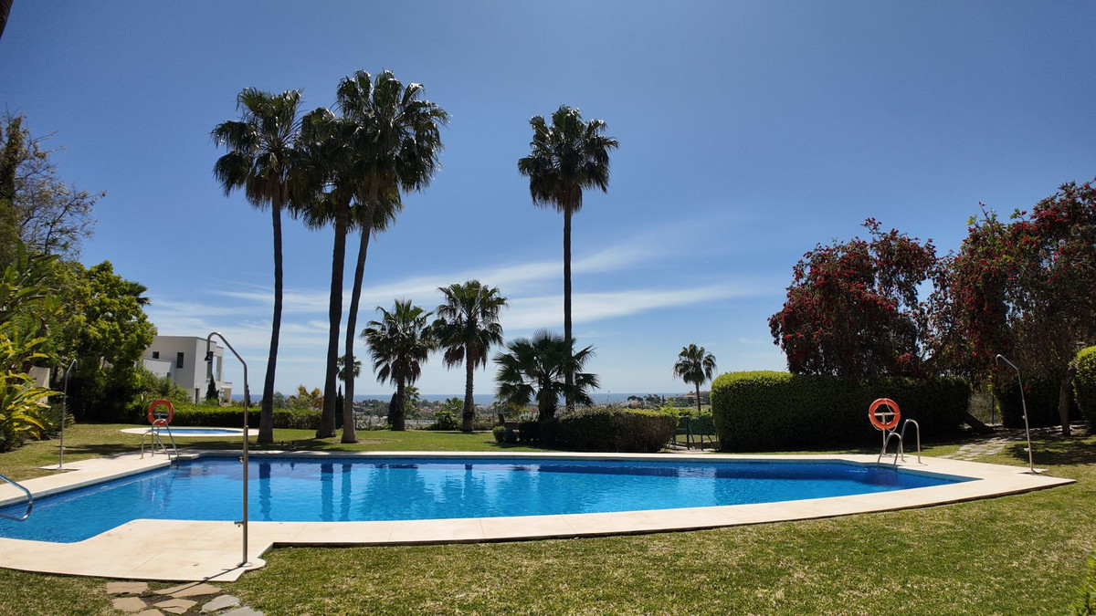 4 Bedroom Townhouse in Benahavís - Photo 58