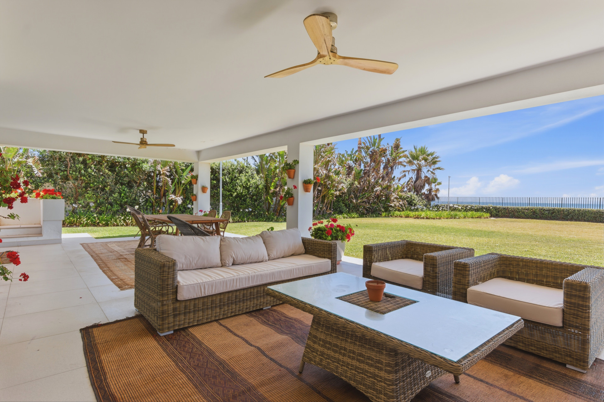 9 Bedroom Villa in Estepona - Photo 12