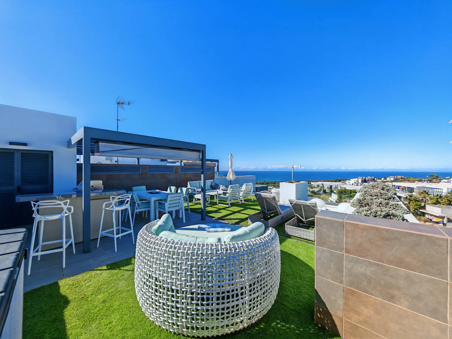 Piso de 3 dormitorios con piscina en Málaga – Foto 6