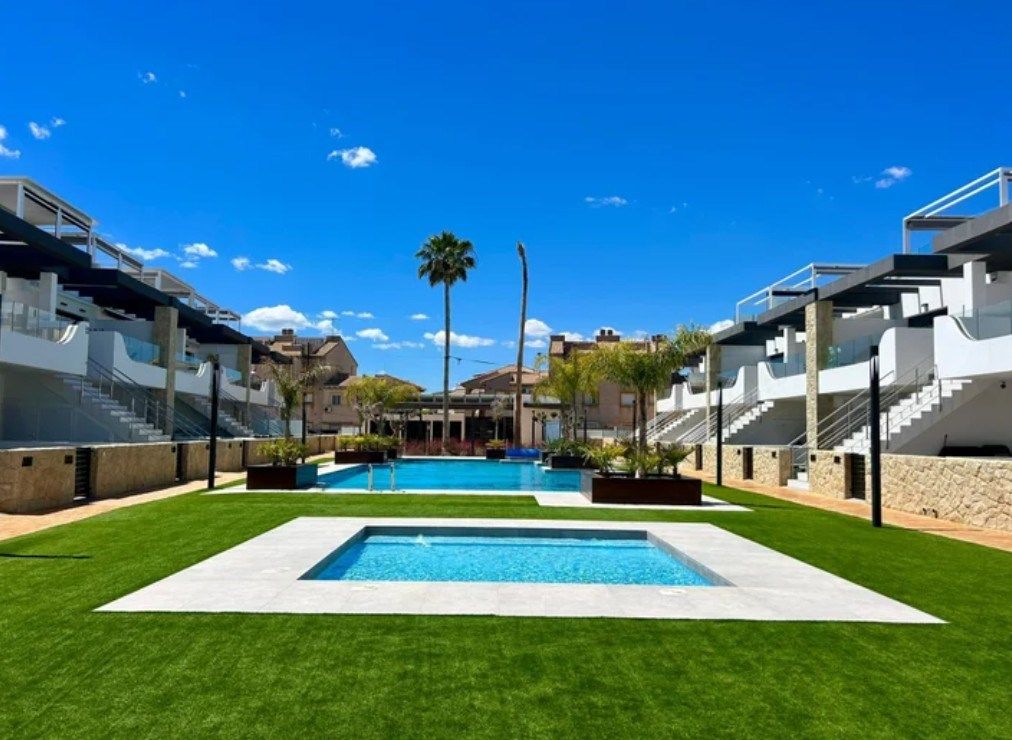 Apartamento com 3 quartos com piscina em Alicante, Espanha – Foto 25