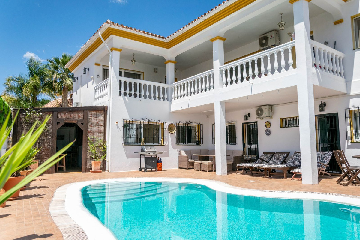 Villa in Monda