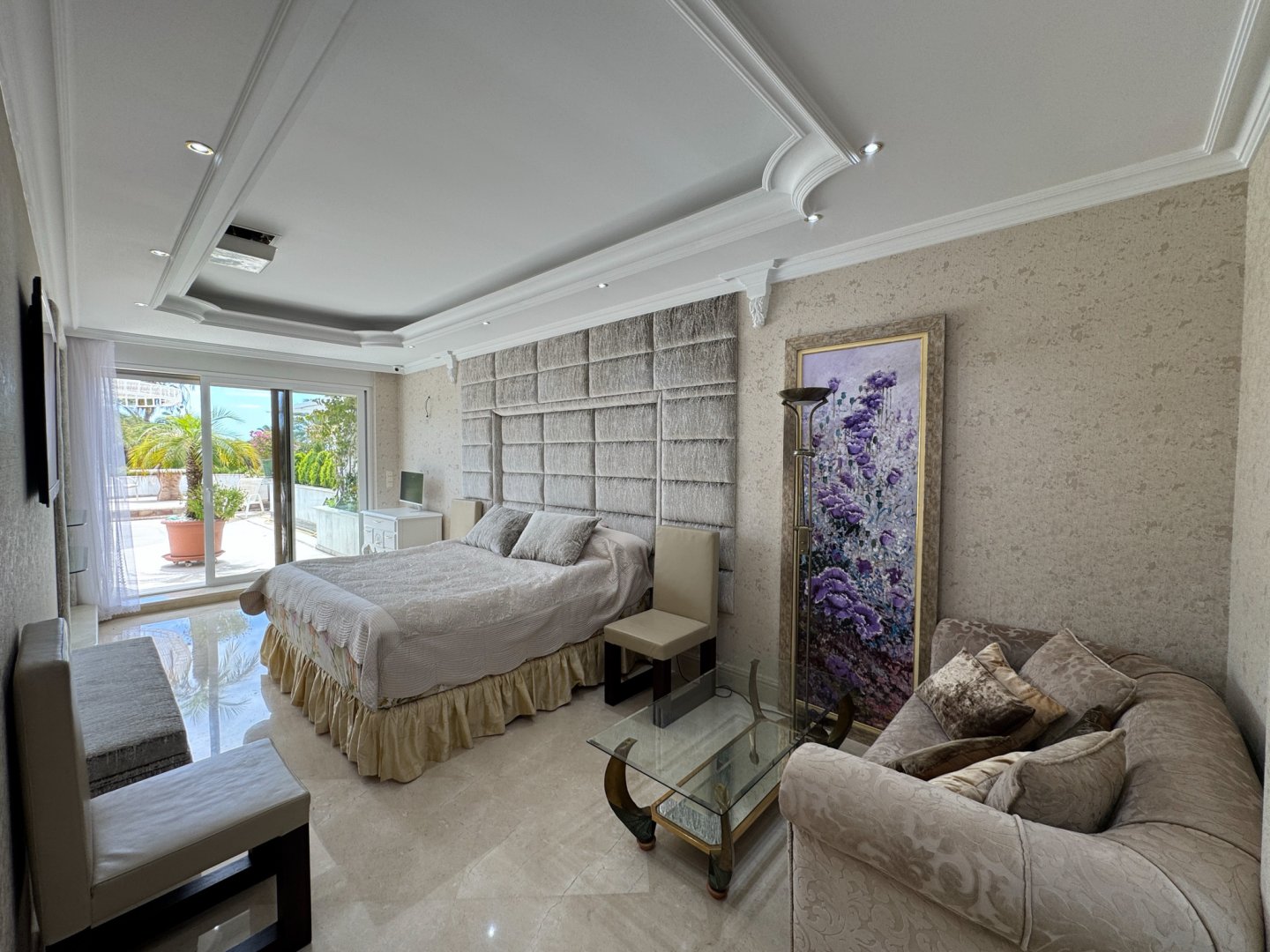 1 Bedroom Apartment in Marbella - Photo 22