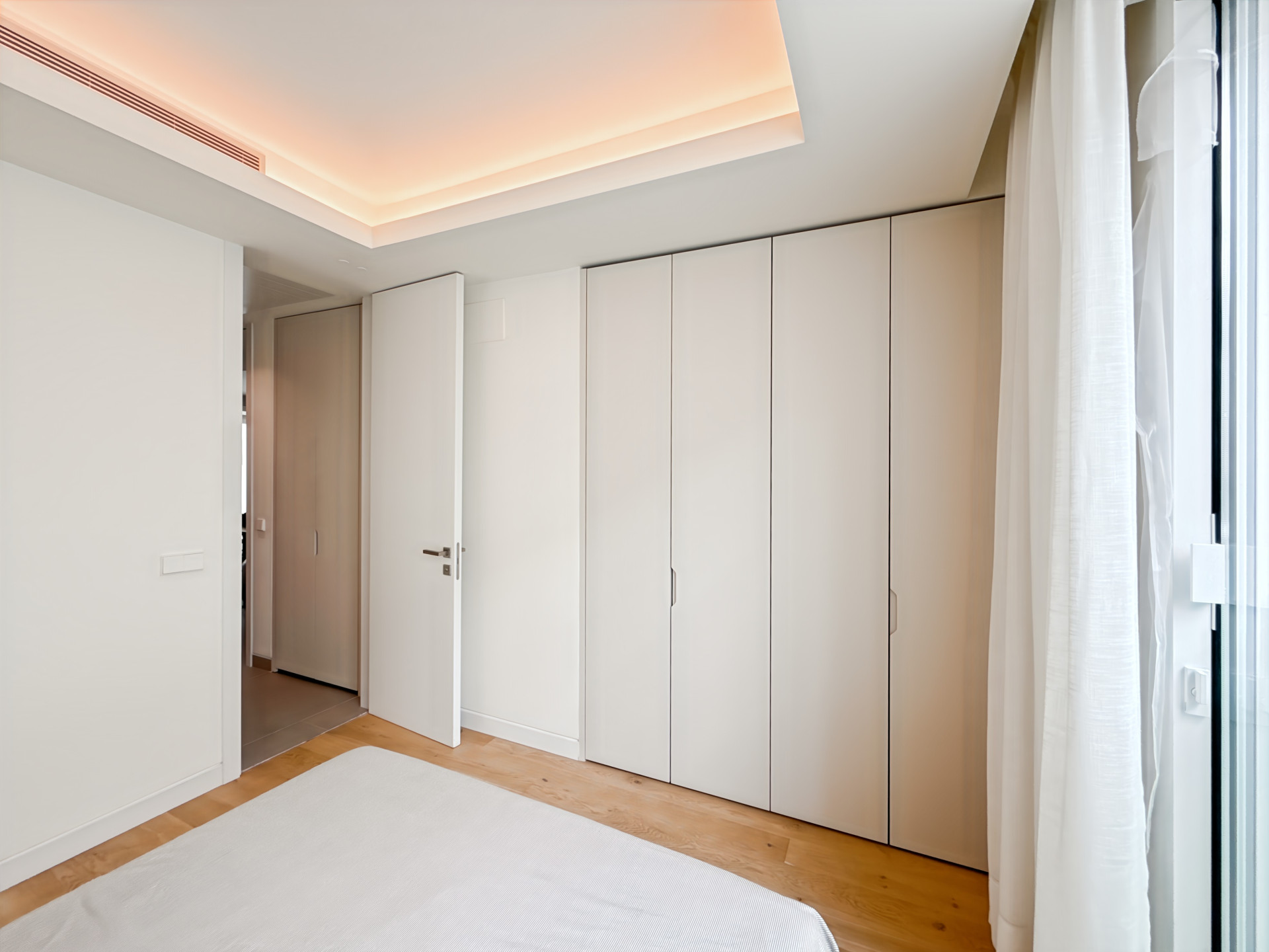 2 Bedroom Apartment in Estepona - Photo 31