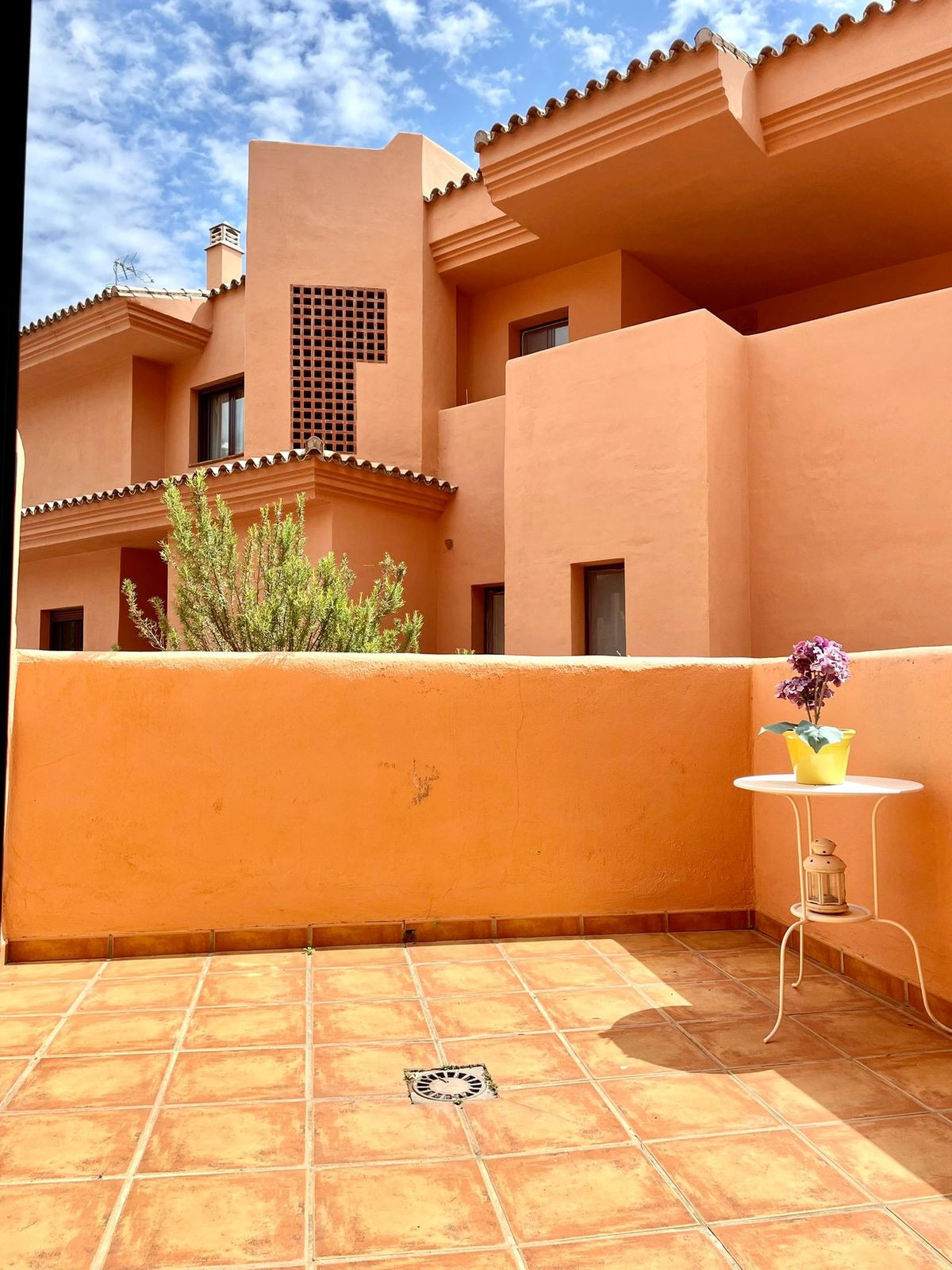 1 Bedroom Apartment in Benahavís - Photo 15