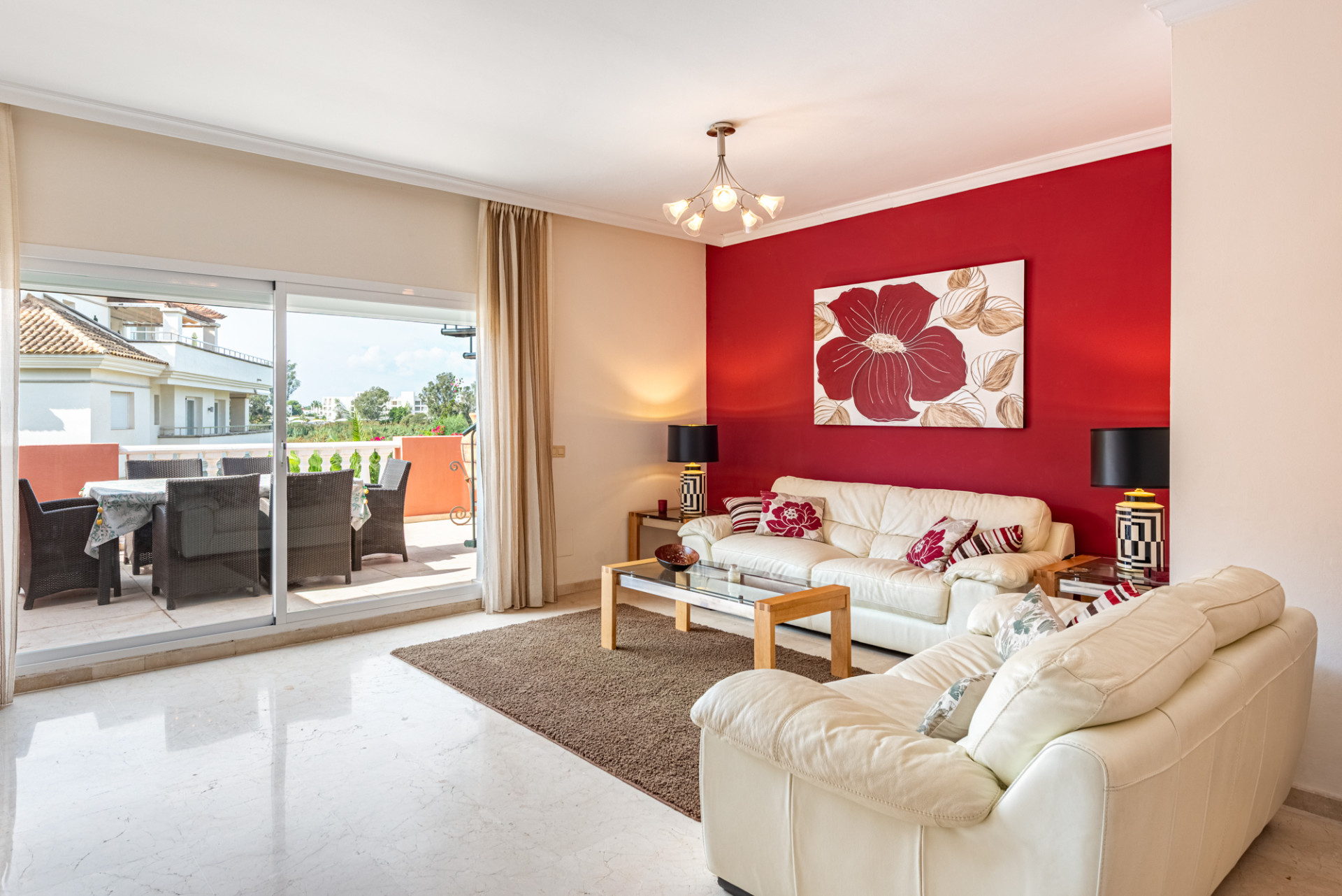 2 Bedroom Penthouse in Estepona - Photo 6