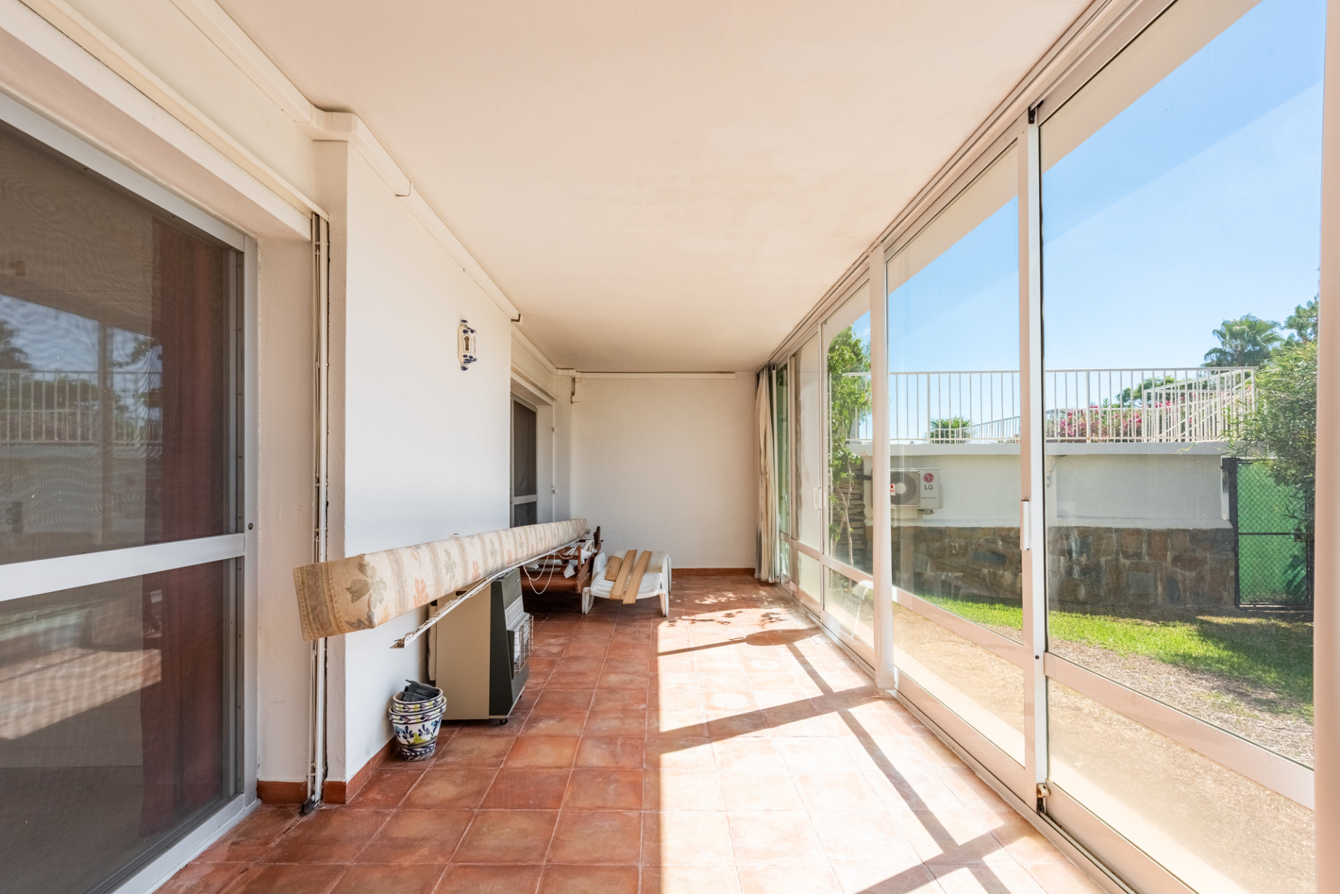2 Bedroom Townhouse in Benahavís - Photo 22