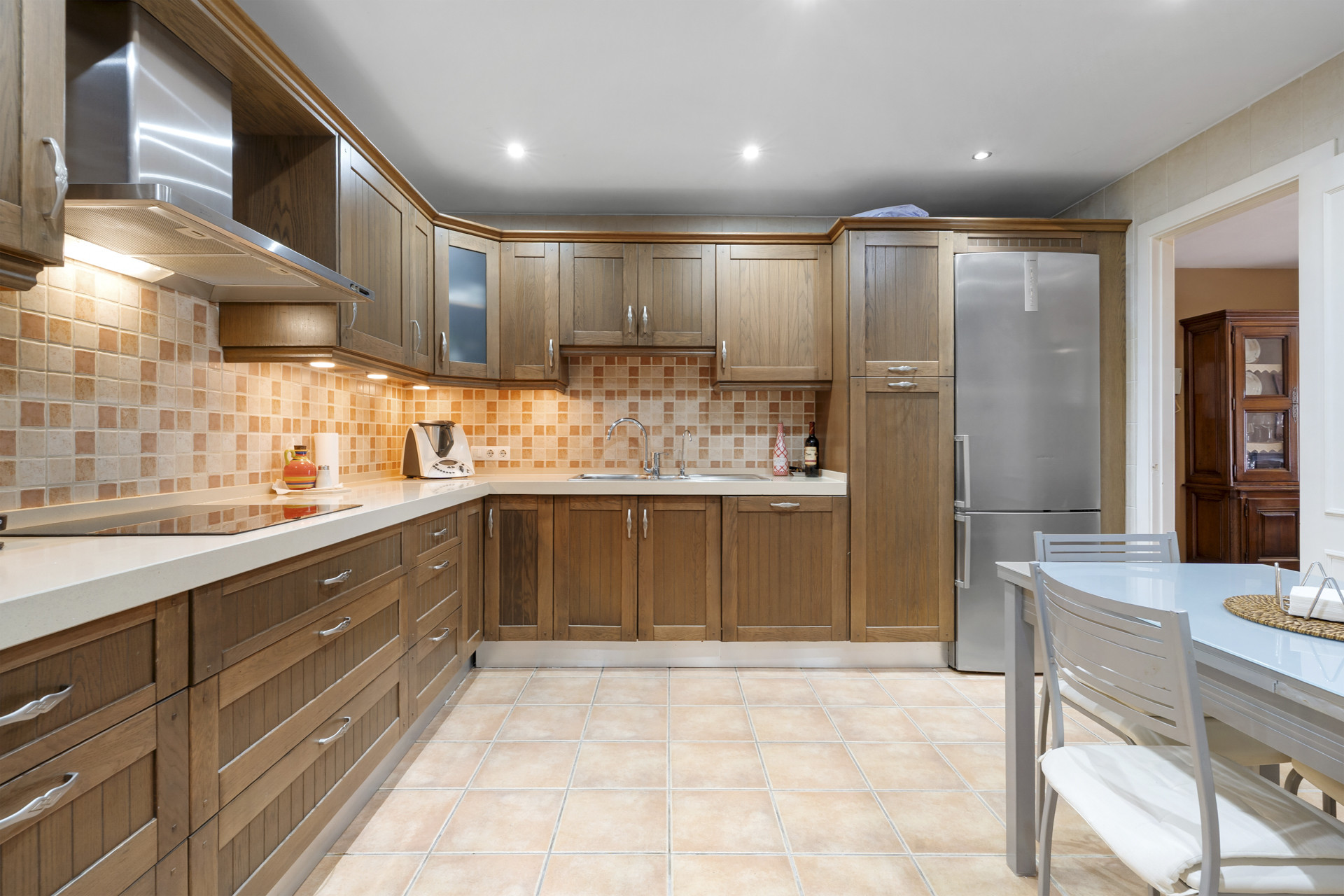 3 Bedroom Apartment in Marbella - Photo 9