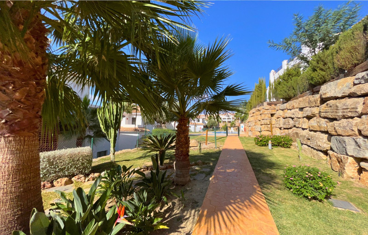 3 Bedroom Apartment in Casares - Photo 5