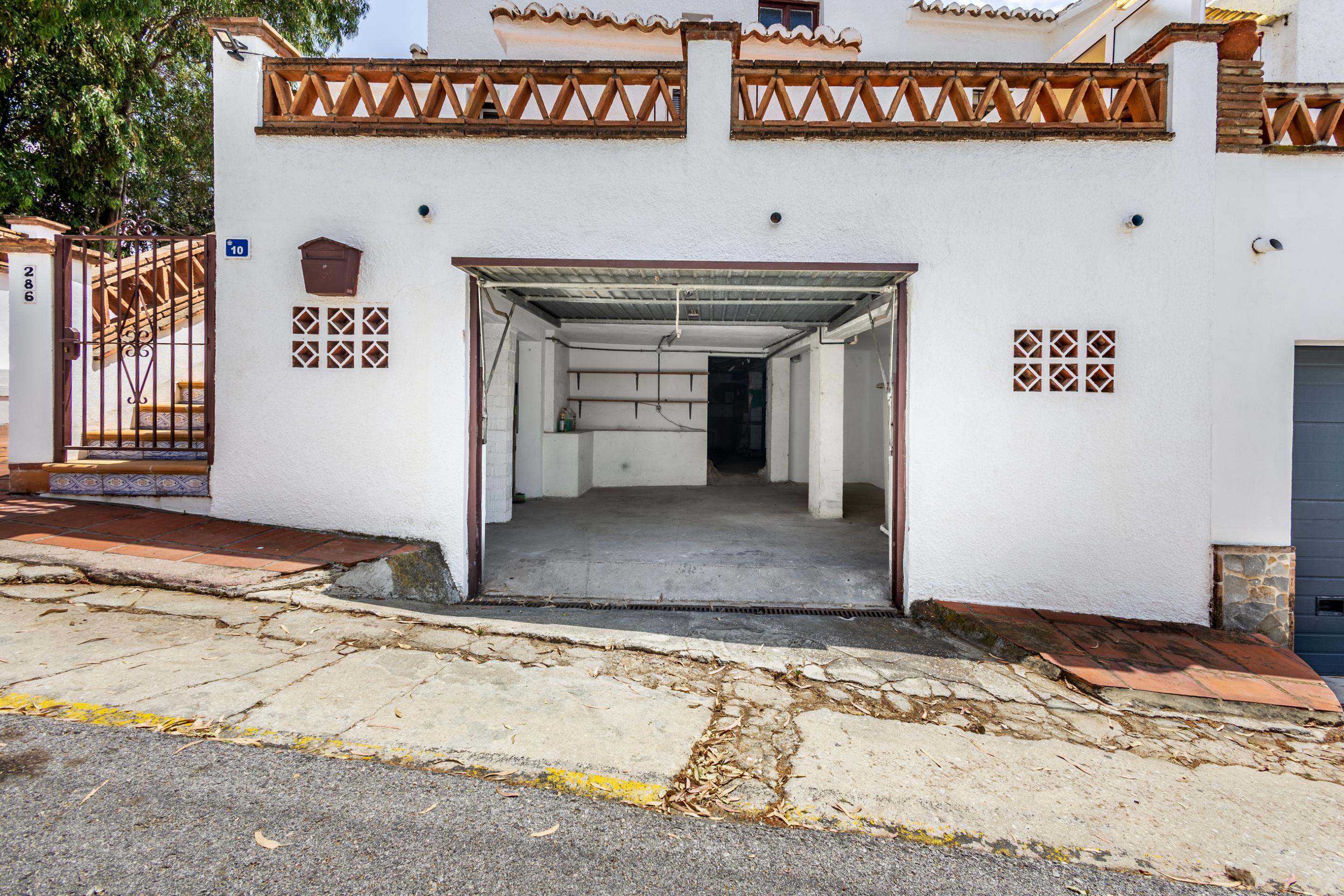 4 Bedroom Townhouse in Mijas - Photo 24