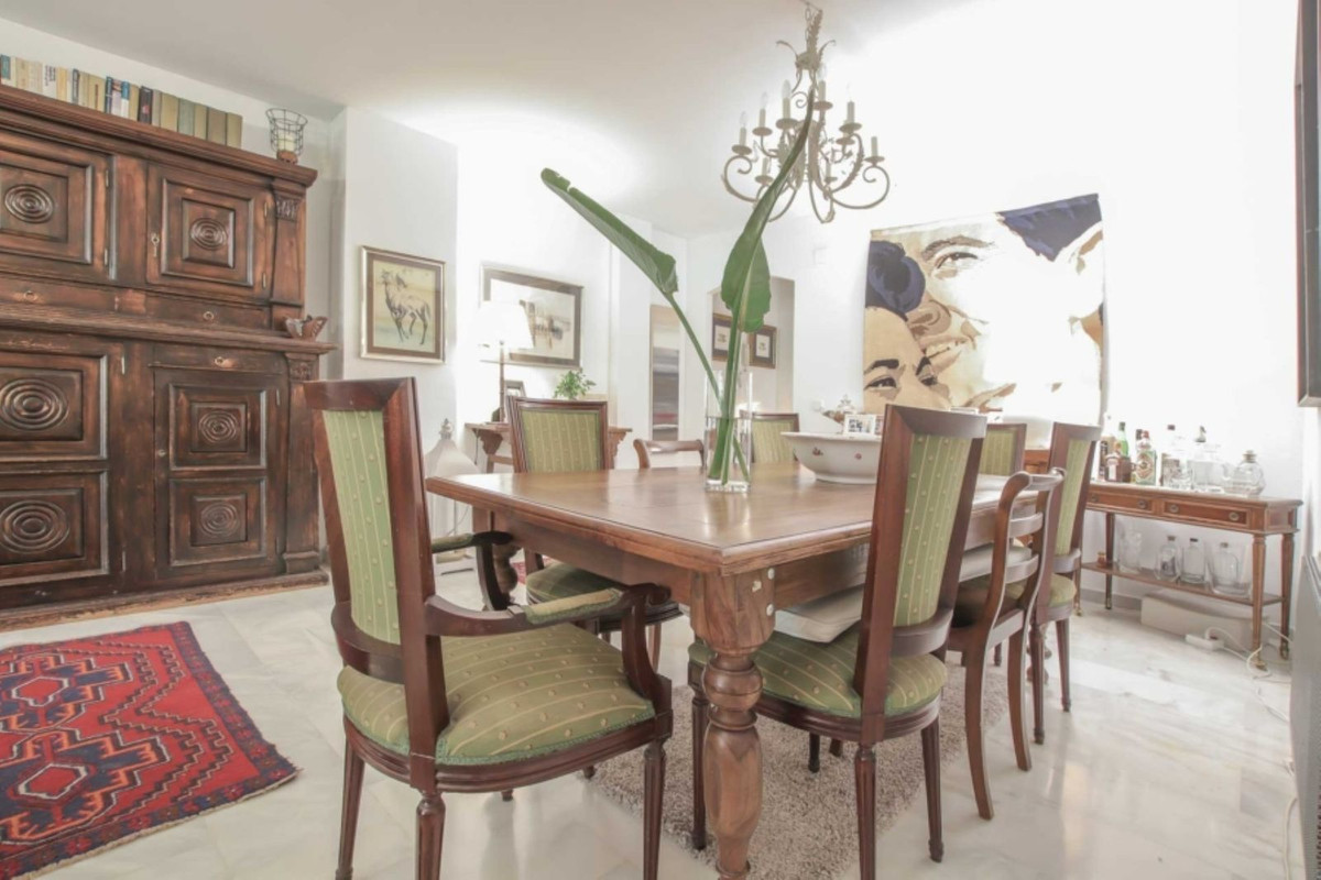 2 Bedroom Apartment in Marbella - Photo 6