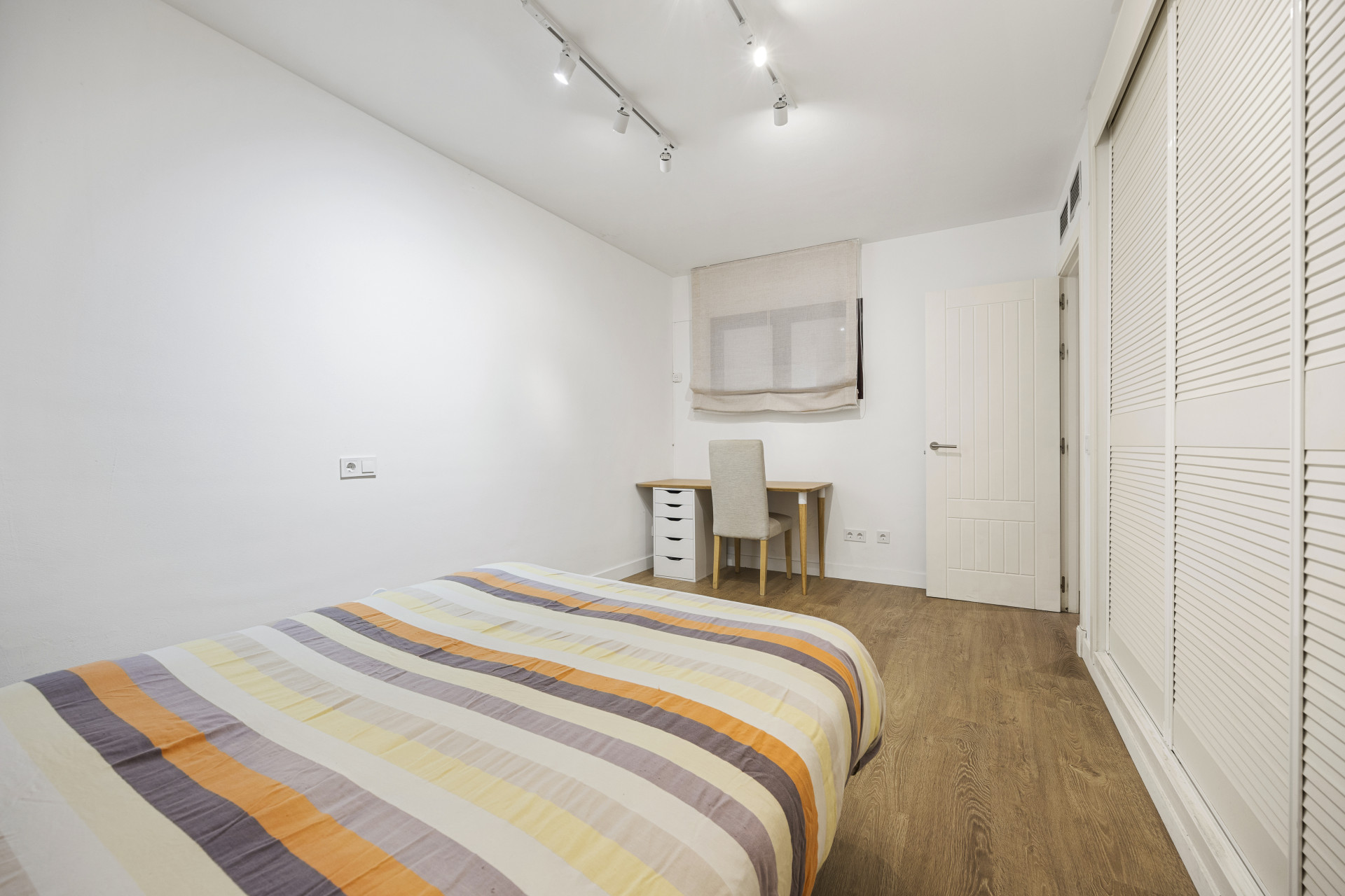 2 Bedroom Apartment in Benahavís - Foto 13