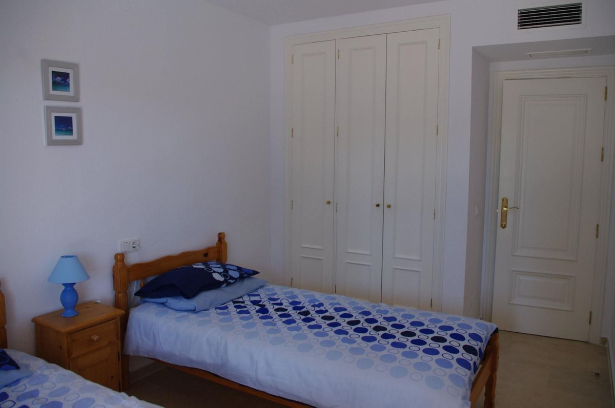 2 Bedroom Apartment in Mijas - Photo 6