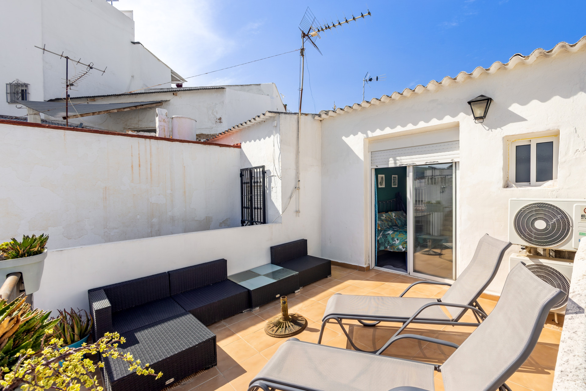 3-bedroom villa in Malaga, Spain – Photo 18