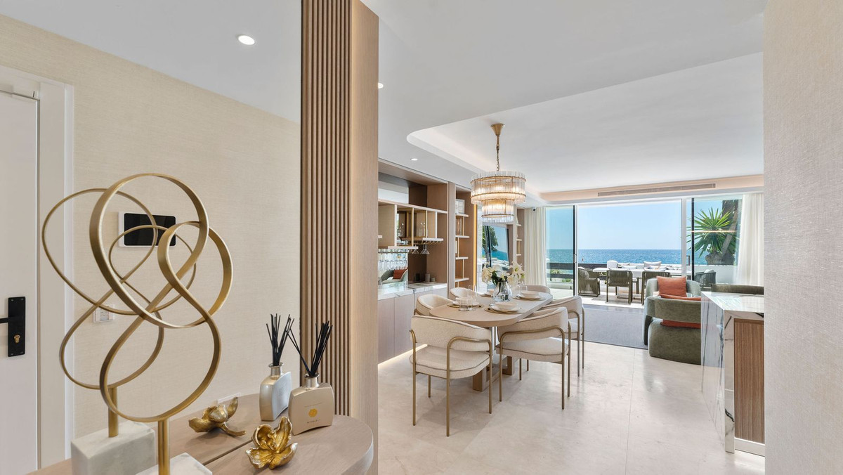 3 Bedroom Apartment in Marbella - Photo 6