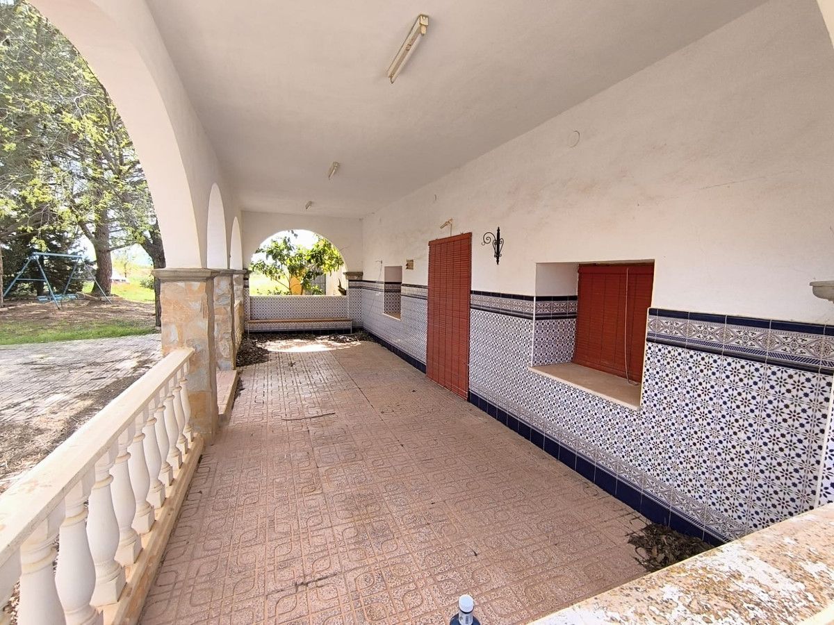 Chalet de 10 dormitorios con piscina en Murcia – Foto 7