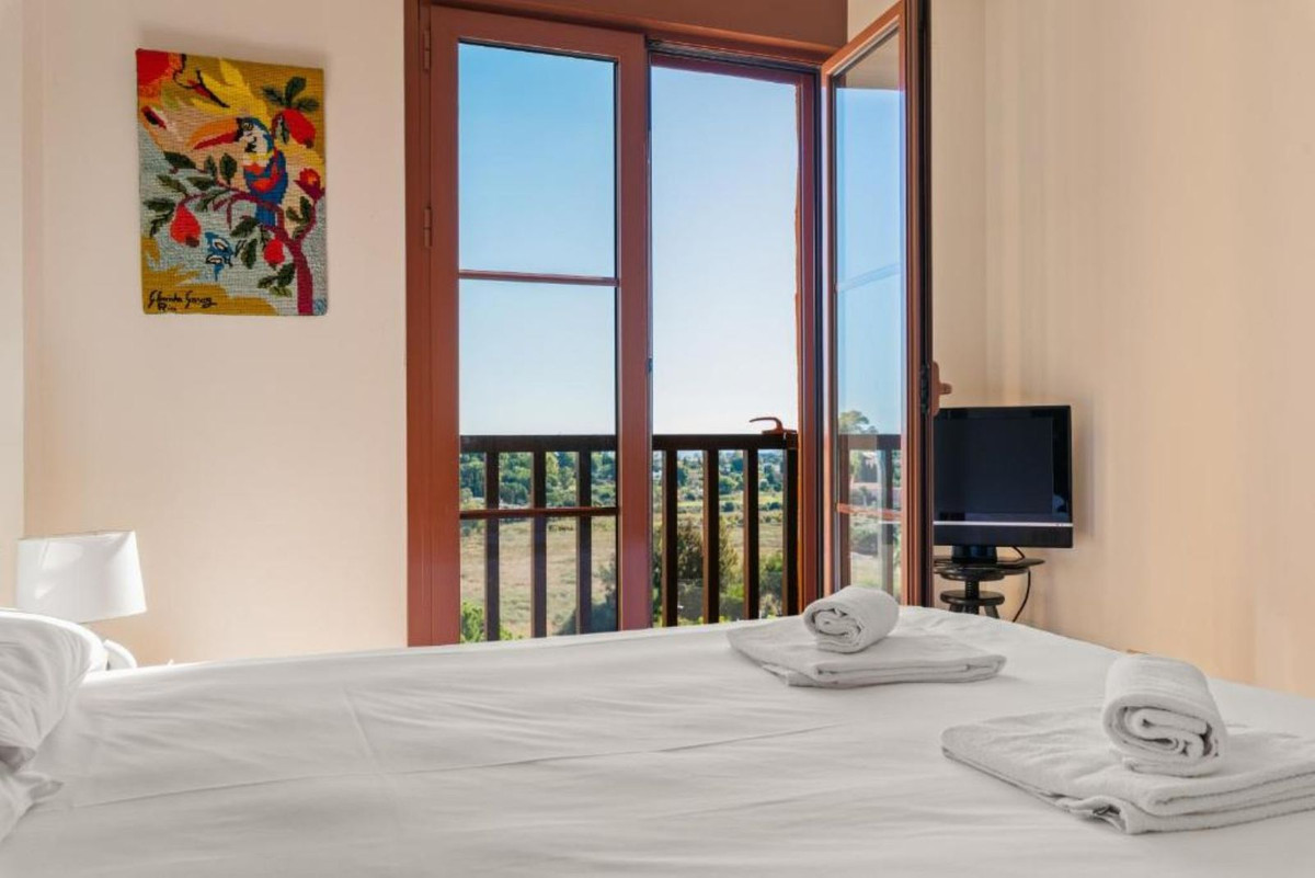 2 Bedroom Apartment in Estepona - Foto 8