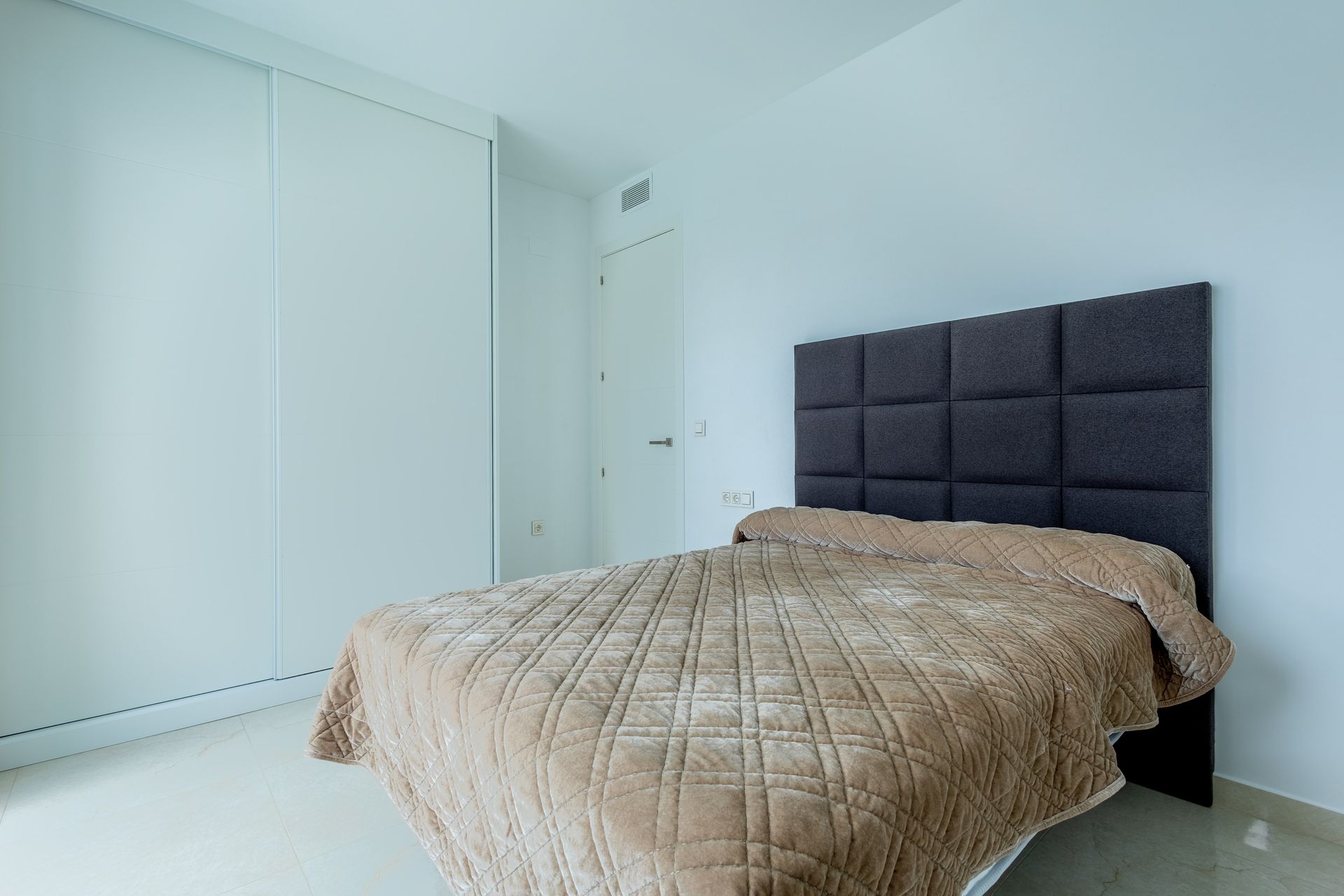 Apartamento com 4 quartos com piscina em Alicante, Espanha – Foto 22