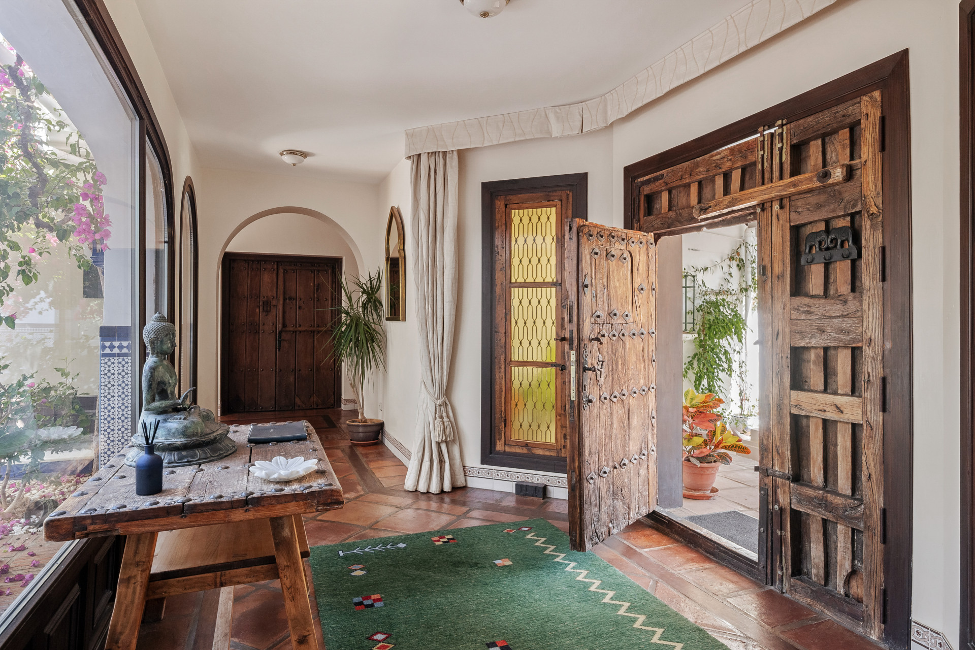6 Bedroom Villa in Istán - Photo 16