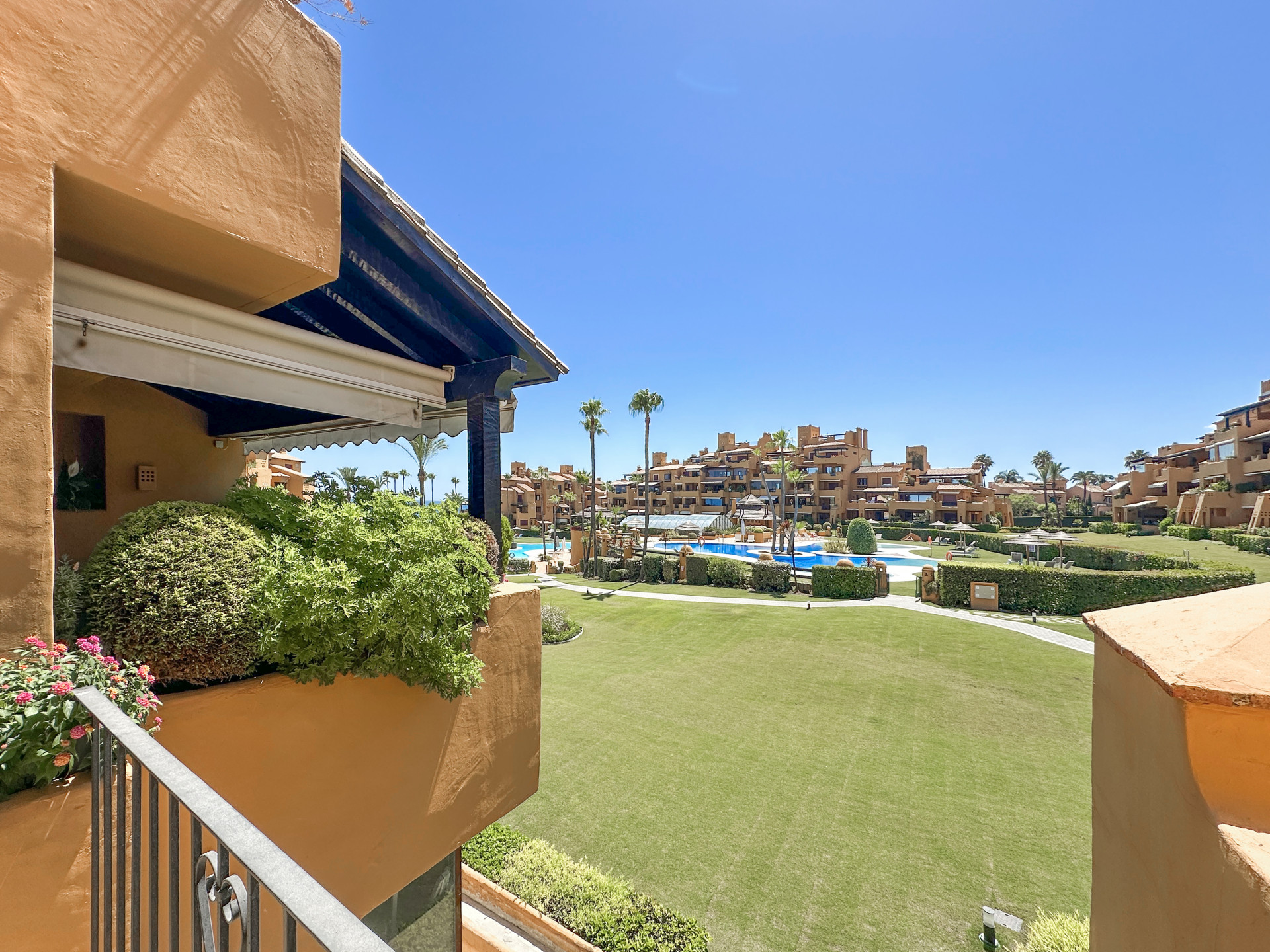 3 Bedroom Apartment in Estepona - Photo 16