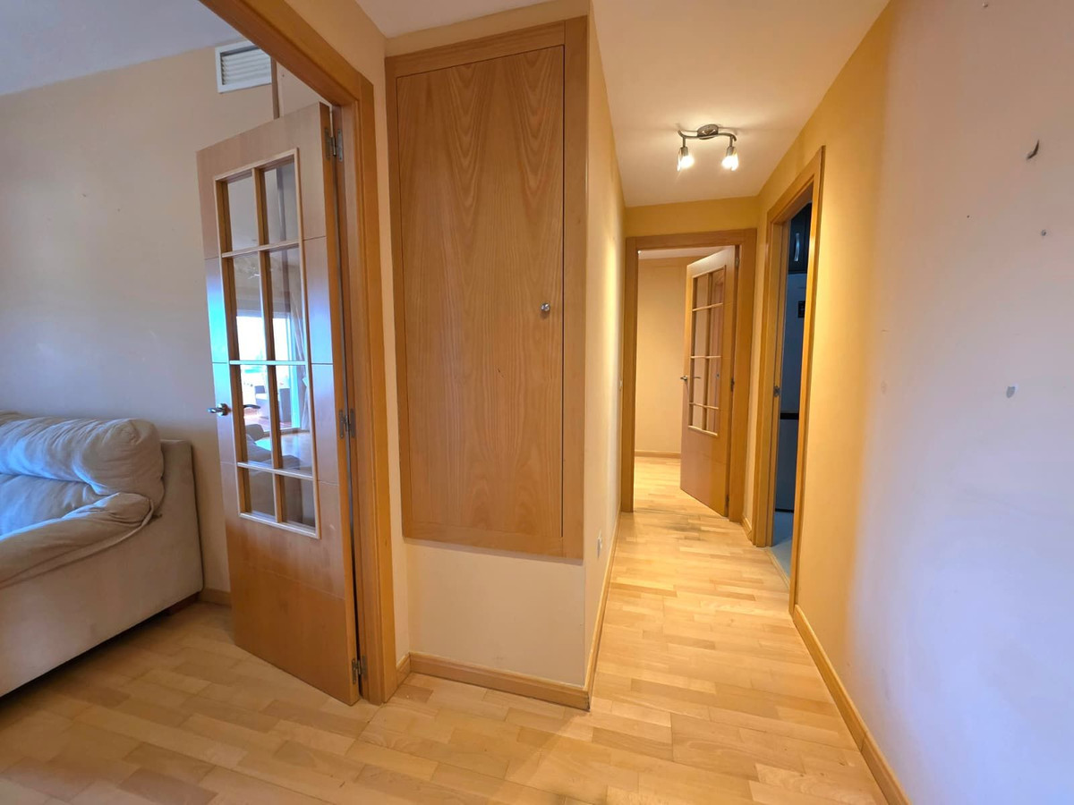 3 Bedroom Apartment in Estepona - Photo 15