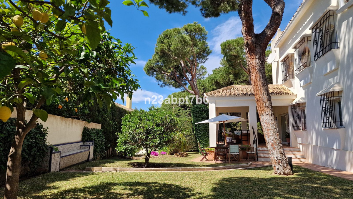 4 Bedroom Villa in Marbella - Foto 17