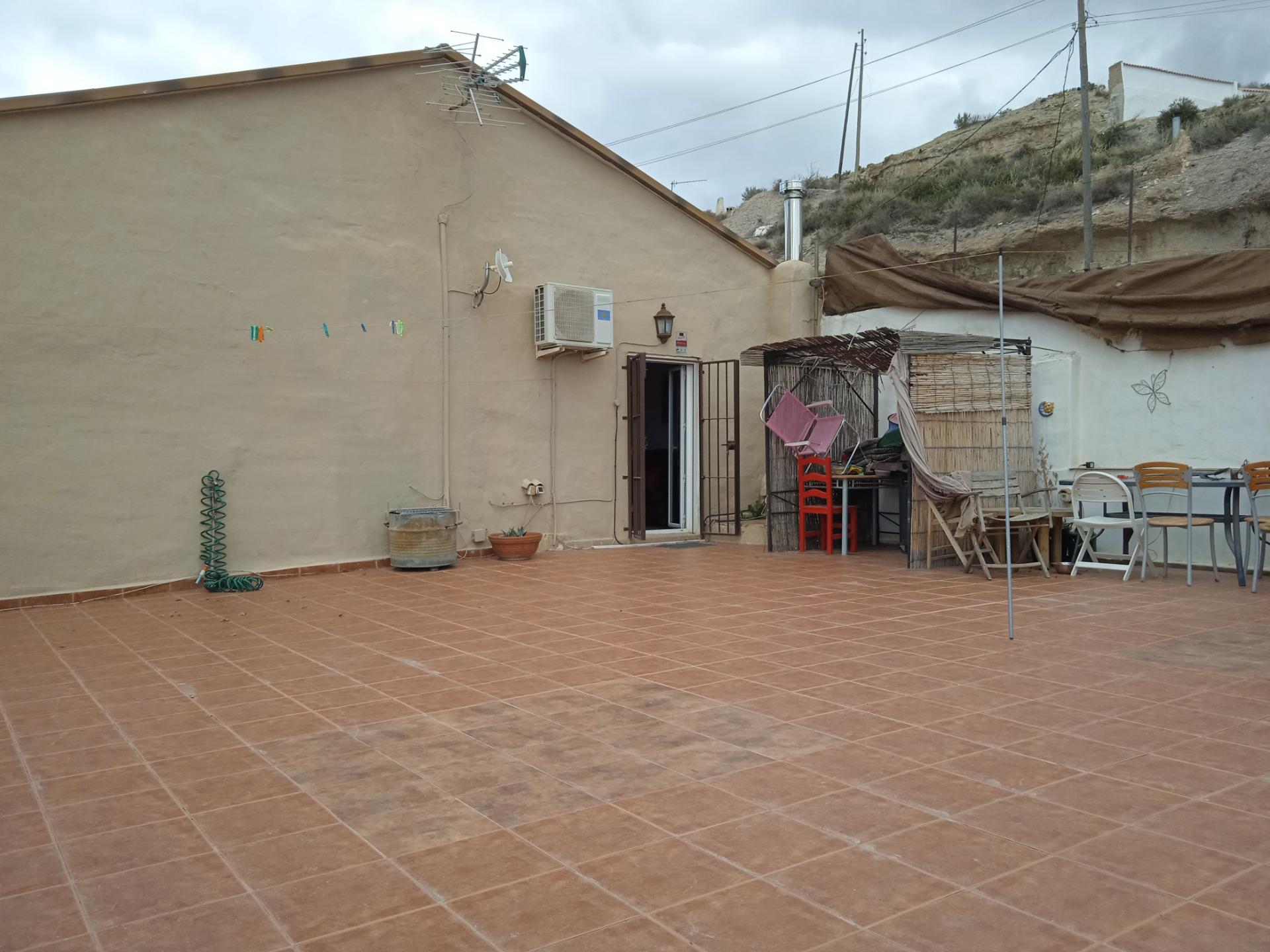 Chalet de 5 dormitorios con piscina en Granada – Foto 23