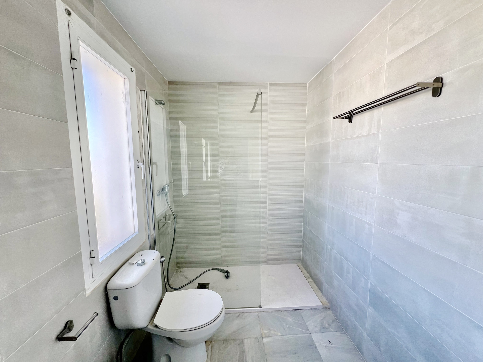 5 Bedroom Villa in Marbella - Photo 17