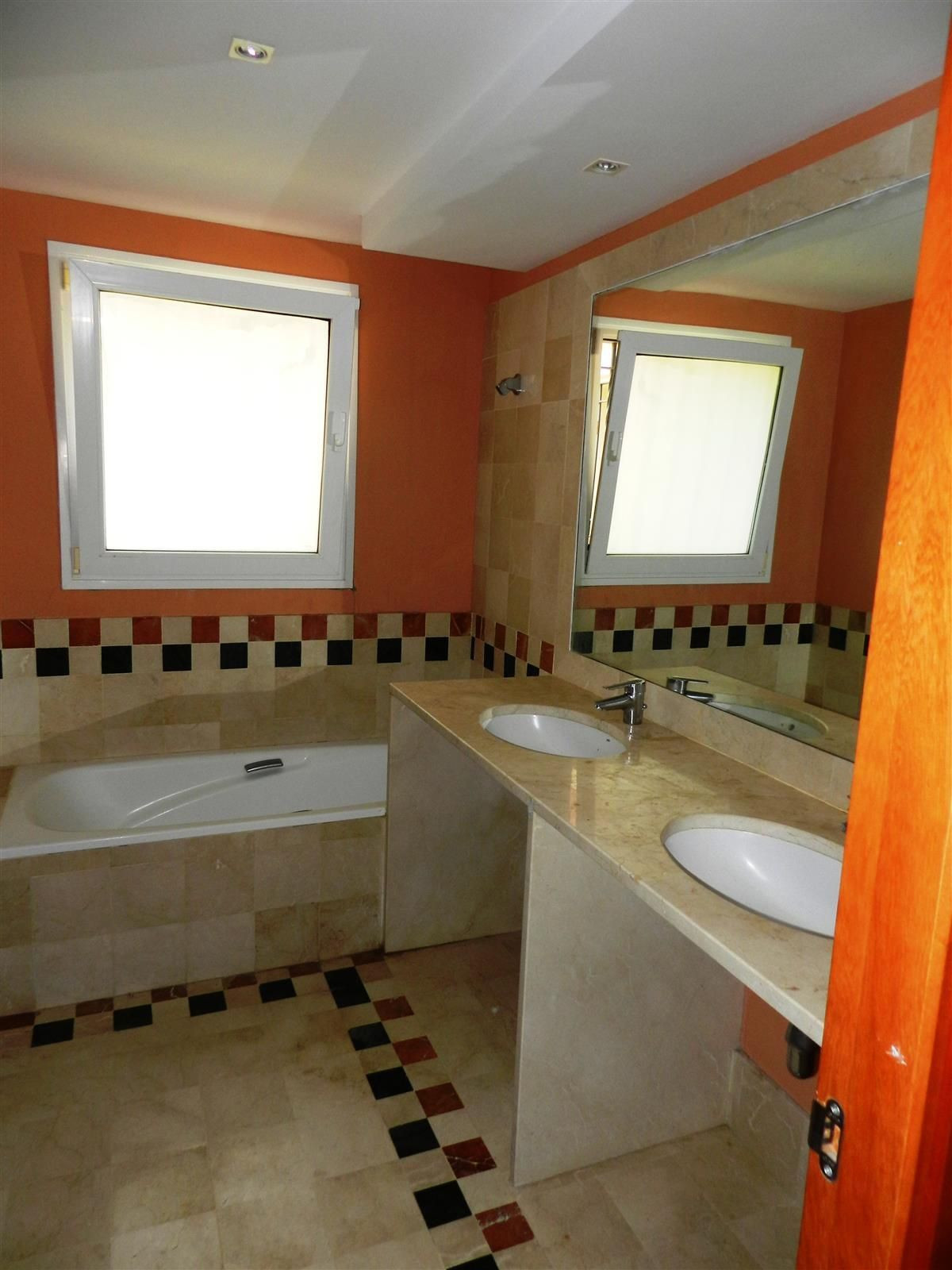 4 Bedroom Villa in Sotogrande - Photo 11