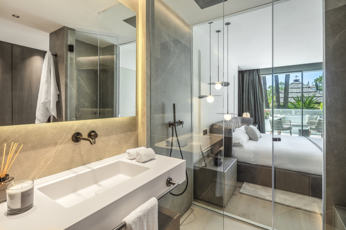 3 Bedroom Apartment in Marbella - Photo 9