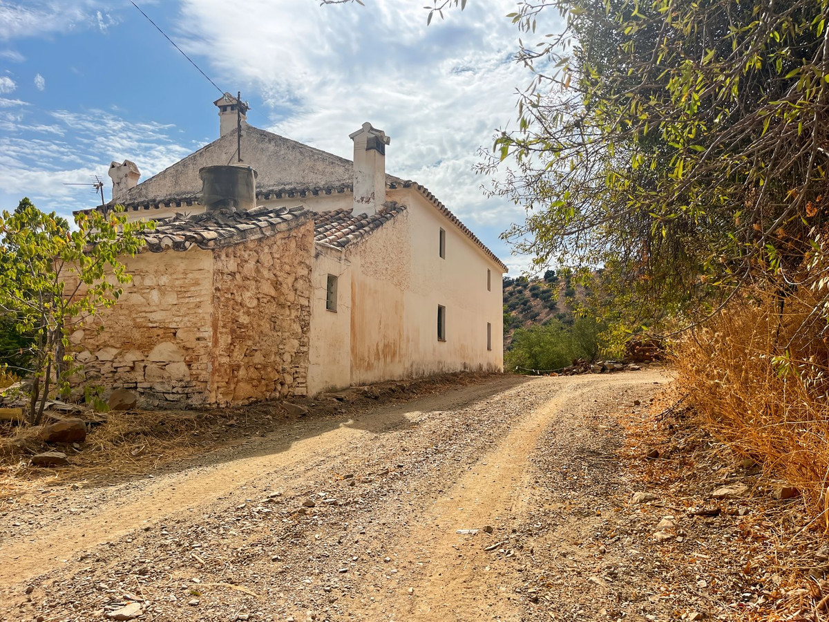 5 Bedroom Country house in Málaga - Photo 21