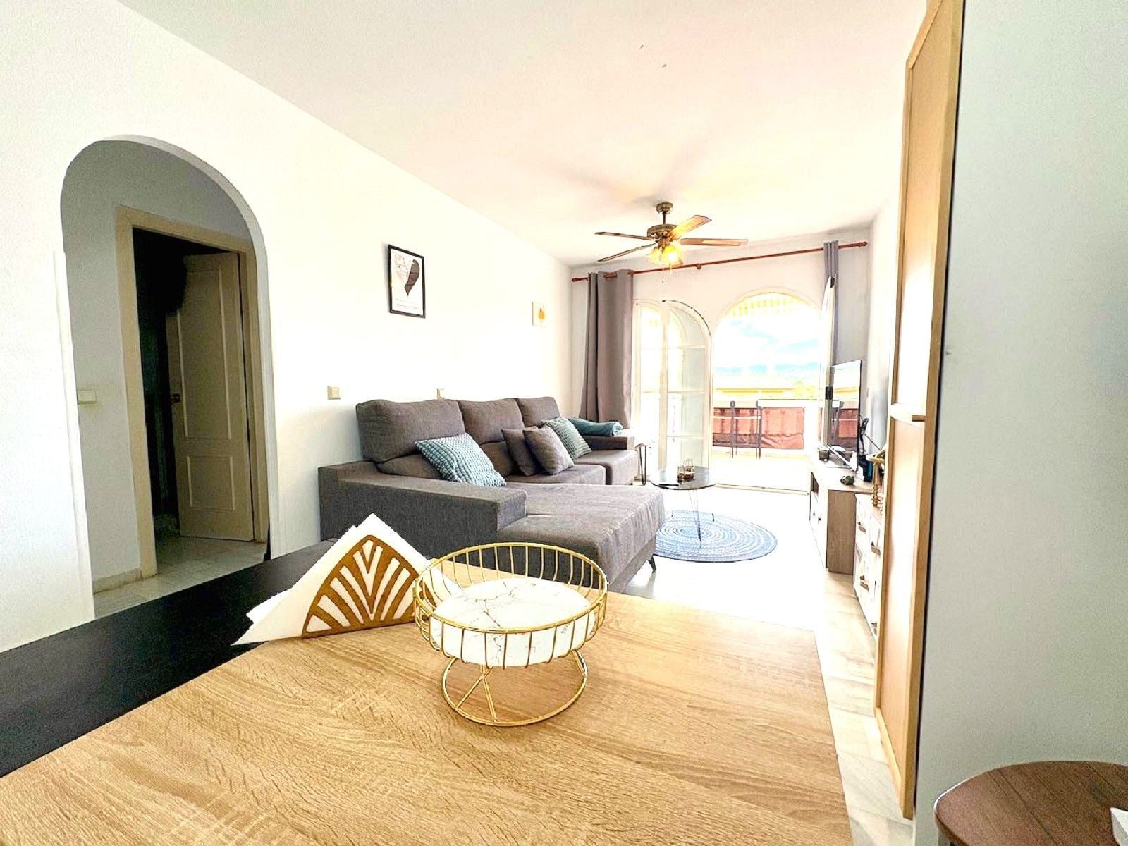2 Bedroom Apartment in Mijas - Photo 2