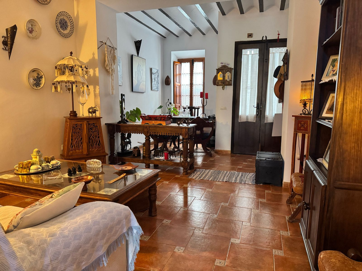 4 Bedroom Townhouse in Álora - Photo 5