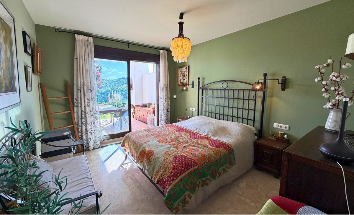 2 Bedroom Apartment in Casares - Photo 14